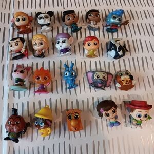 Disneys Doorables LOT of 20
